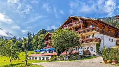 Berg- und Aktivhotel Edelsberg GmbH Berg- und Aktivhotel Edelsberg GmbH